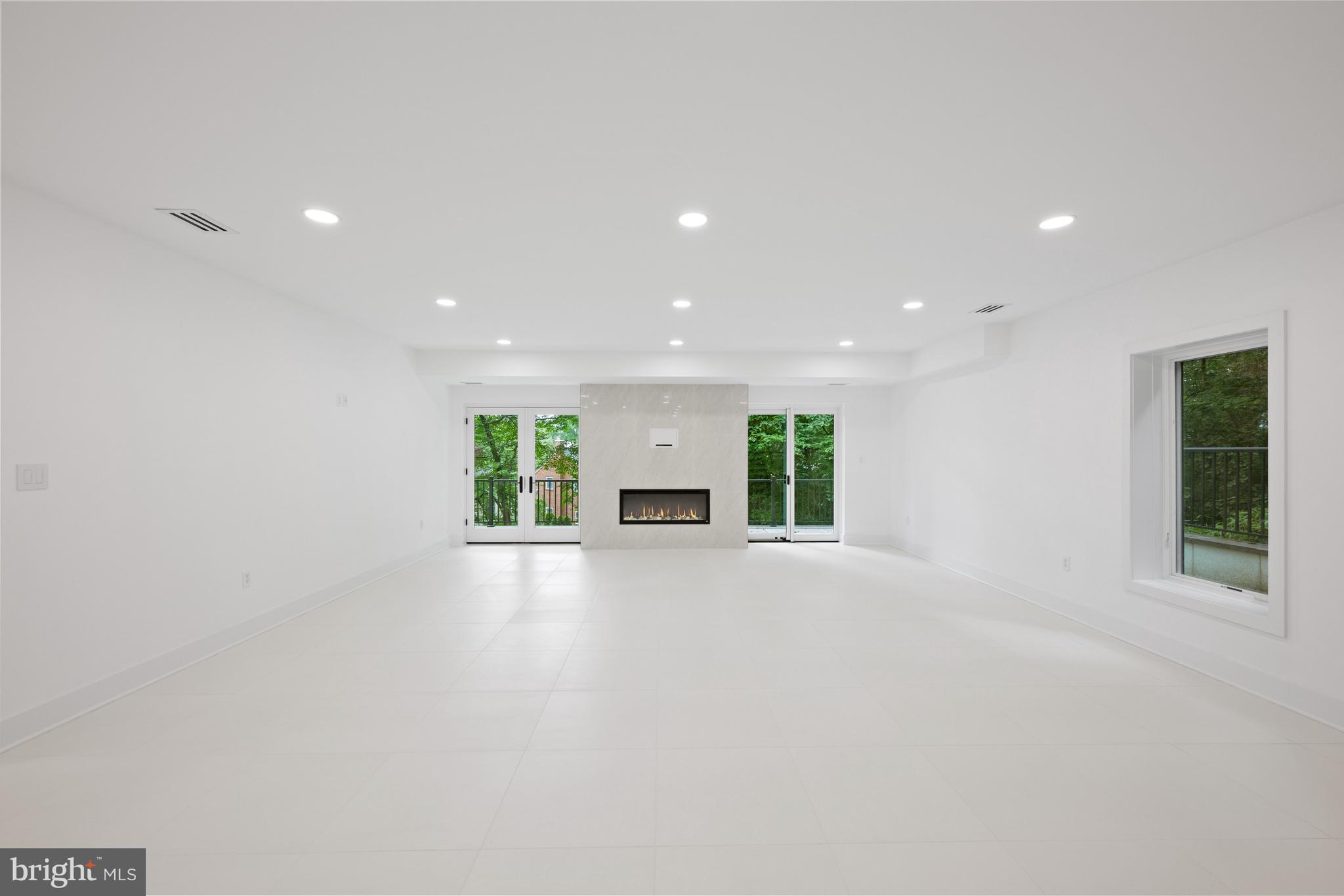 DONALDSON RUN - Residential