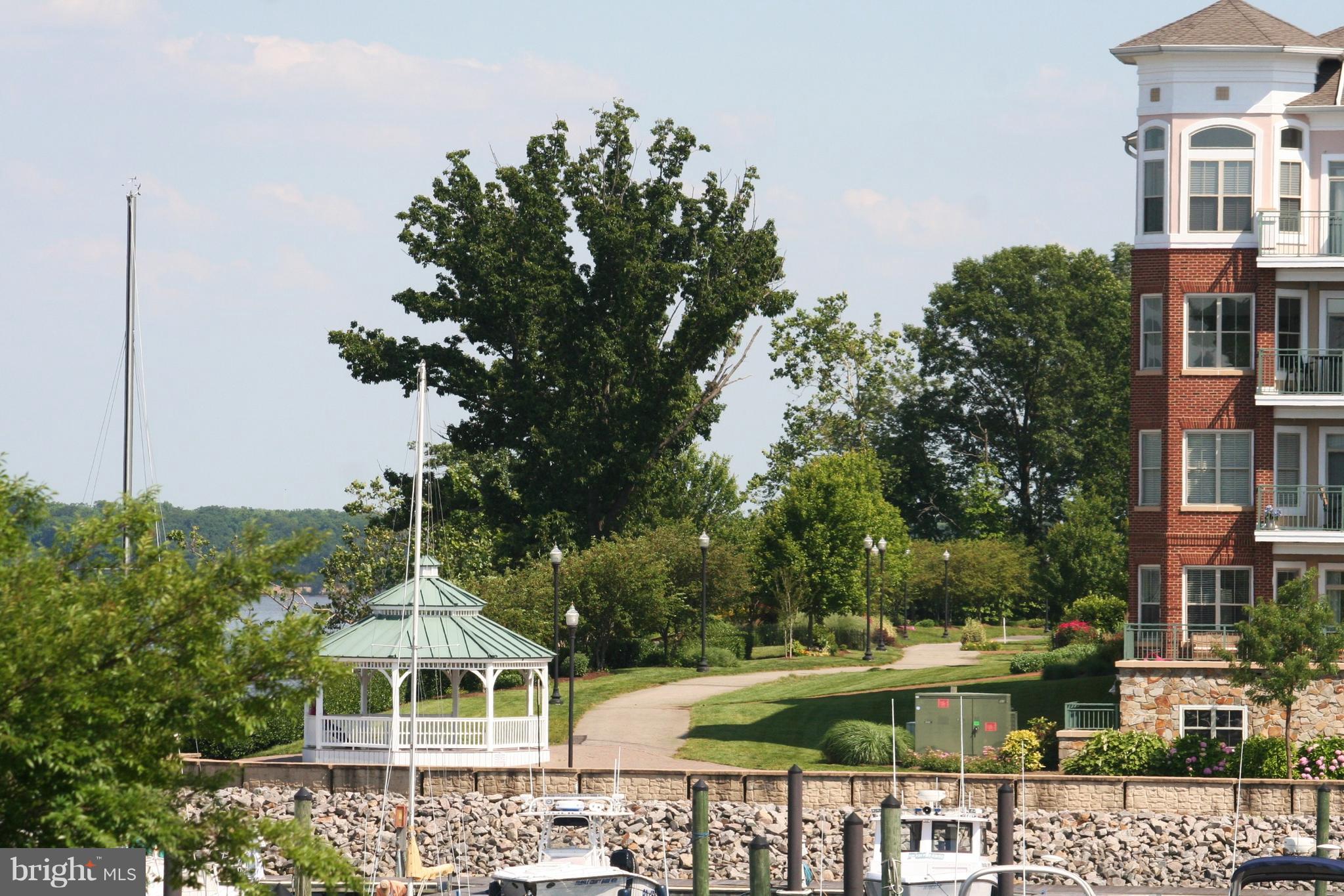 BELMONT BAY - Residential Lease