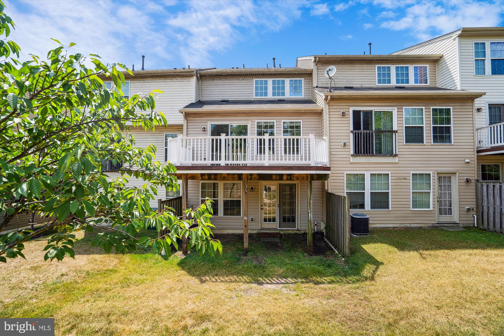 VILLAGE TOWNS - Residential