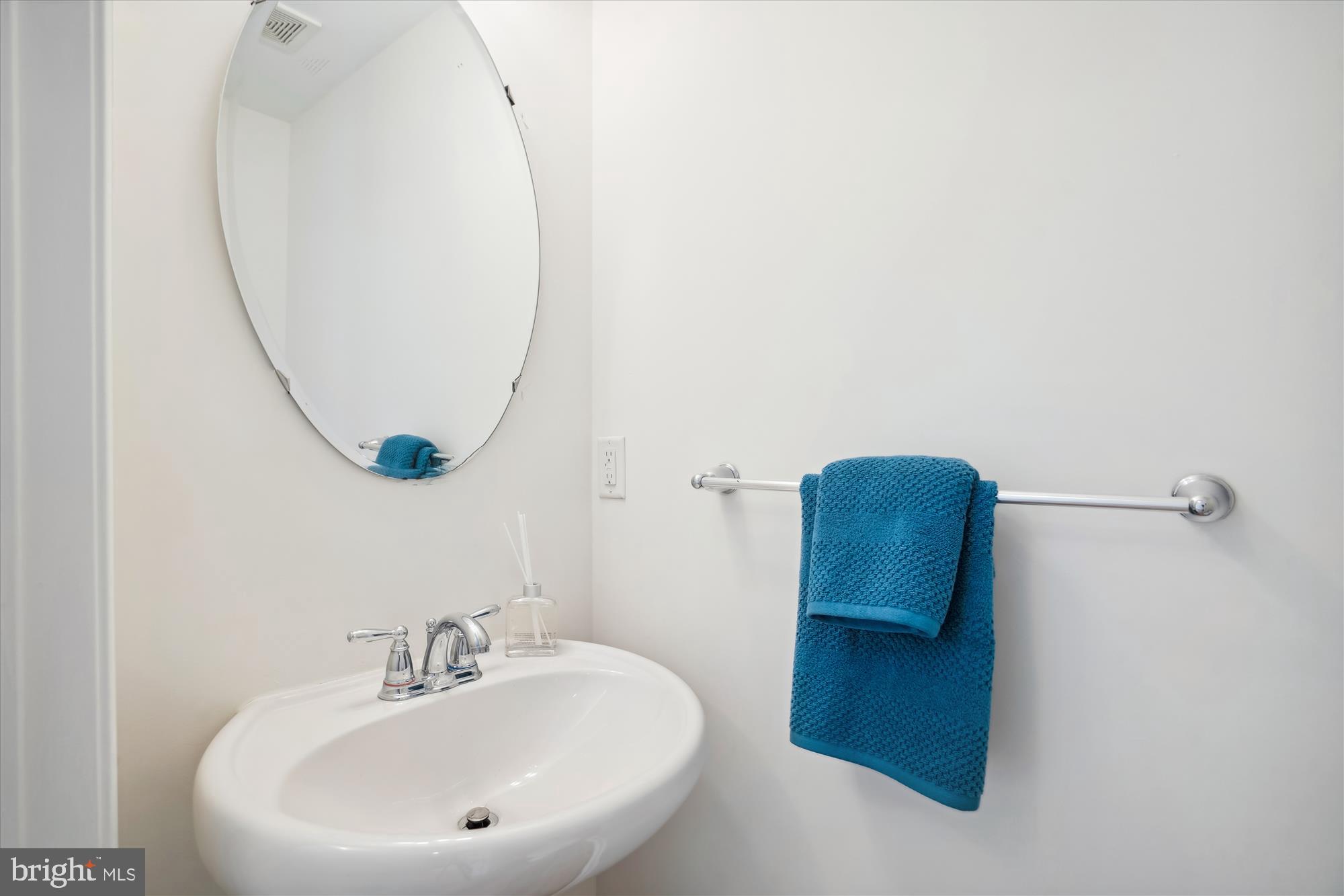 VILLAGE TOWNS - Residential