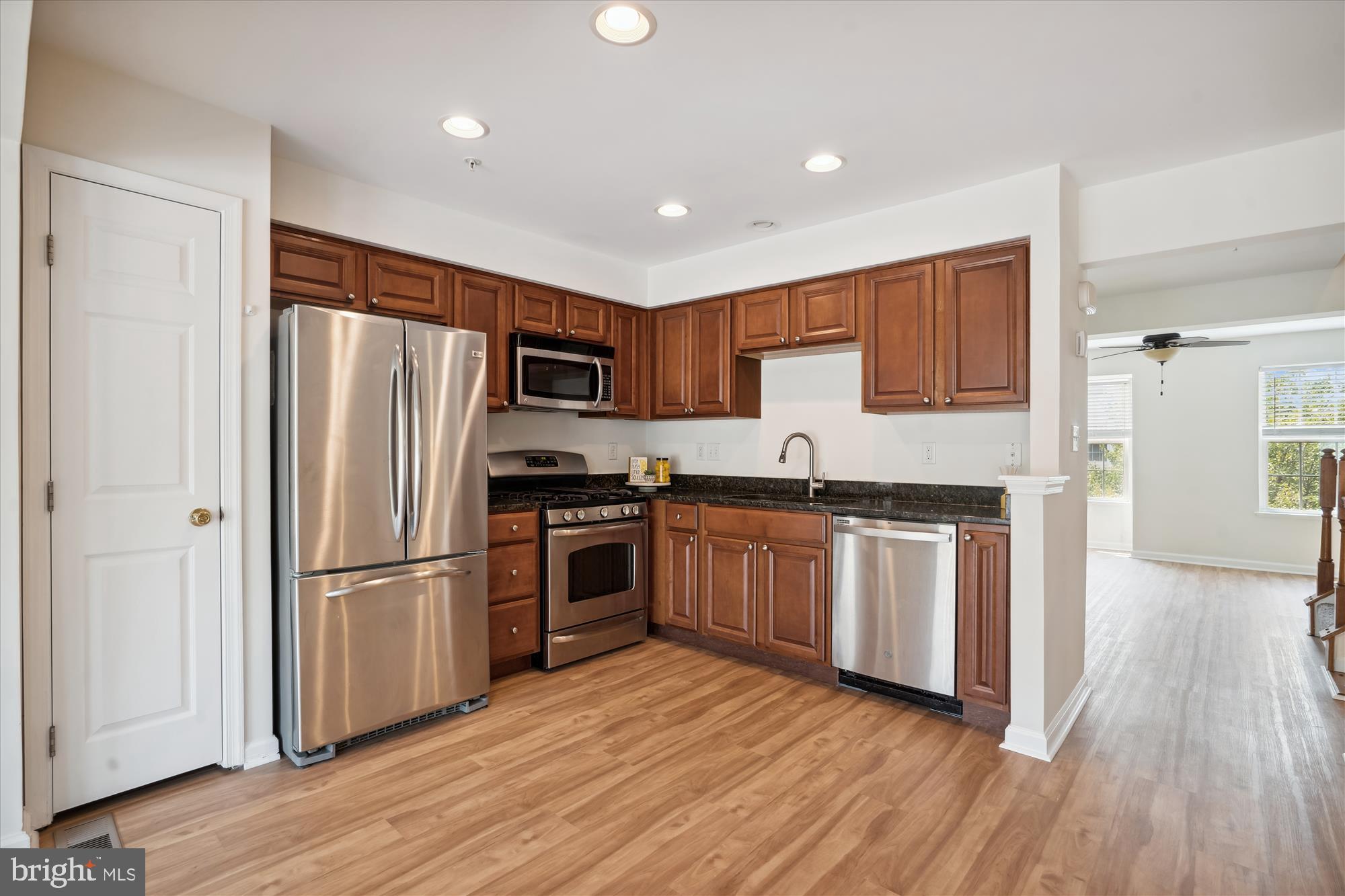 VILLAGE TOWNS - Residential