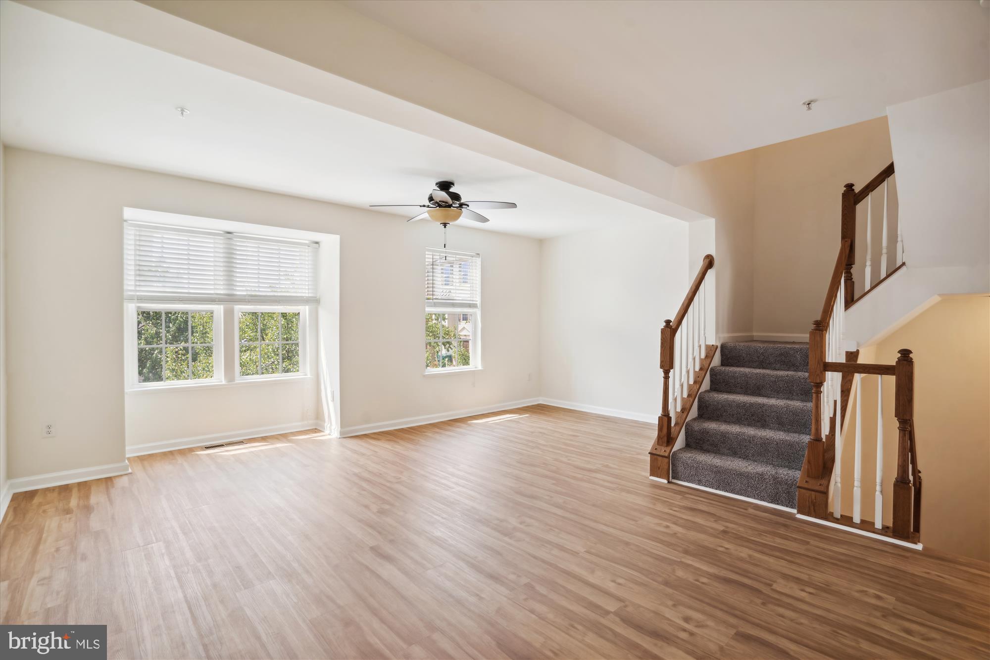 VILLAGE TOWNS - Residential