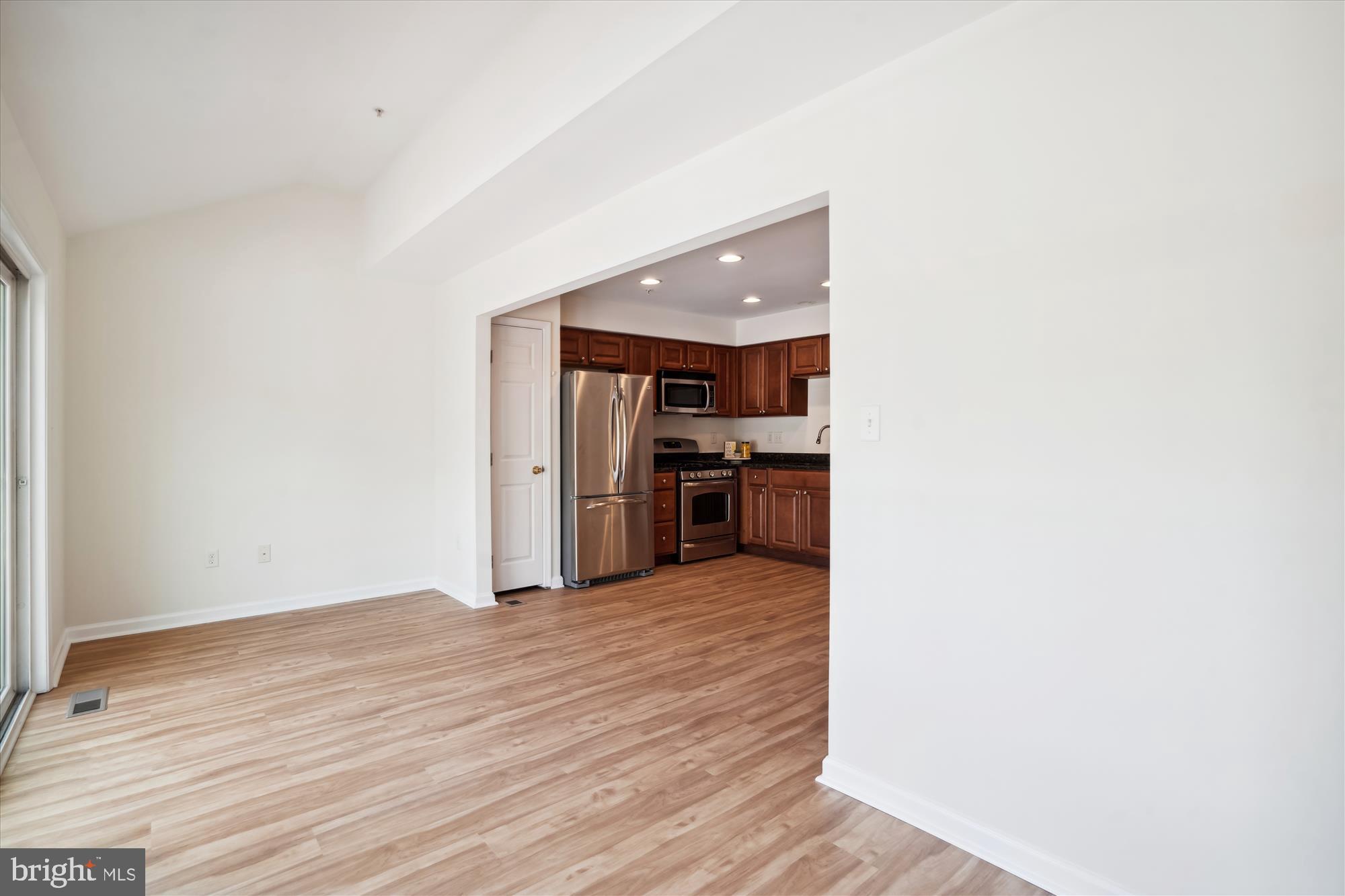 VILLAGE TOWNS - Residential