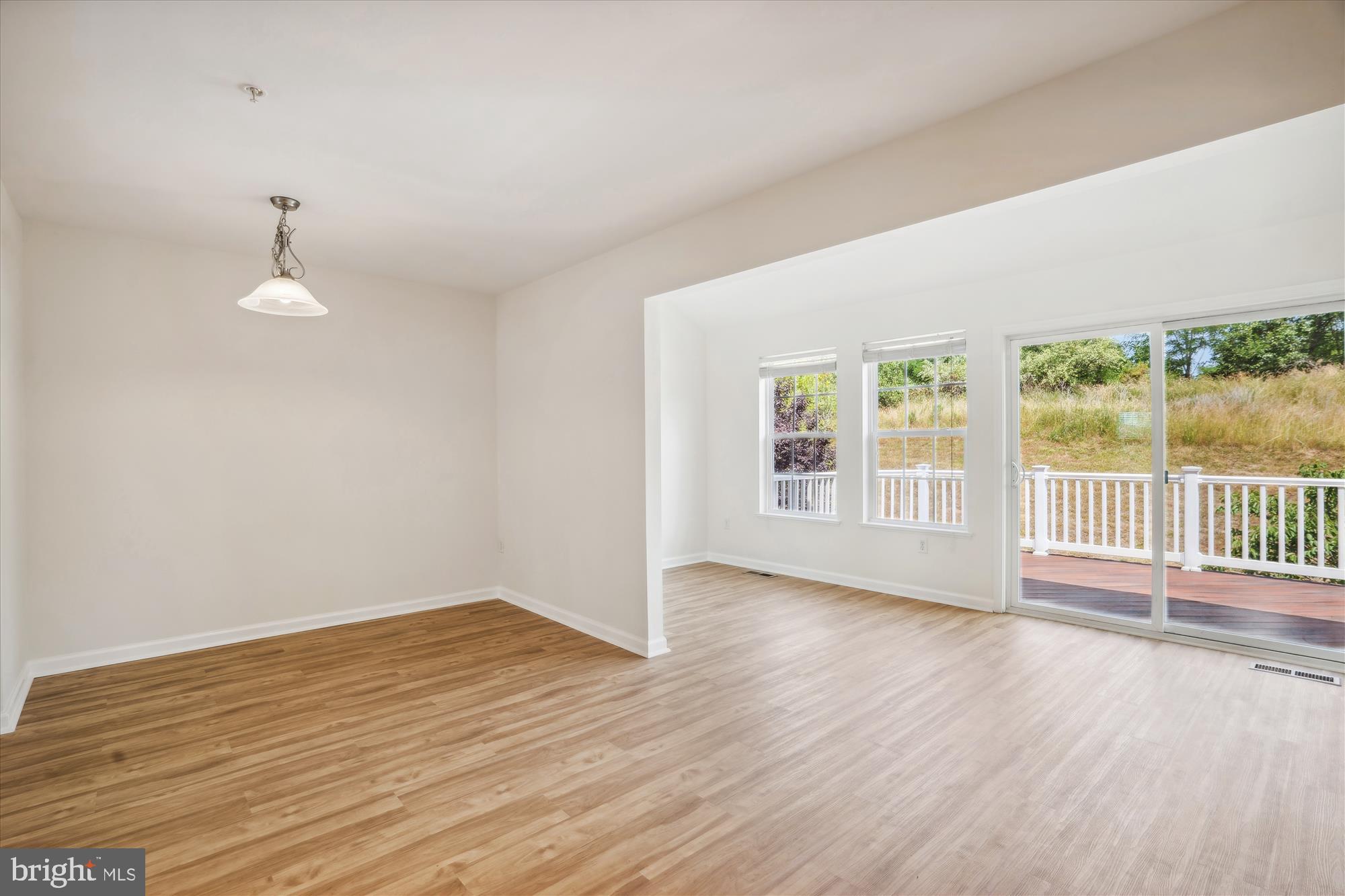 VILLAGE TOWNS - Residential