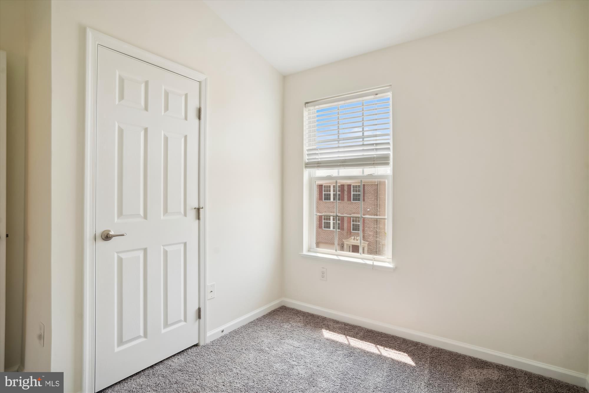 VILLAGE TOWNS - Residential