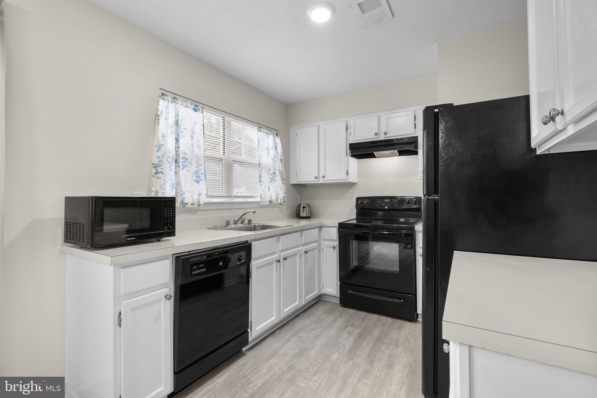 GLEN ORA - PLAT 9 - Residential