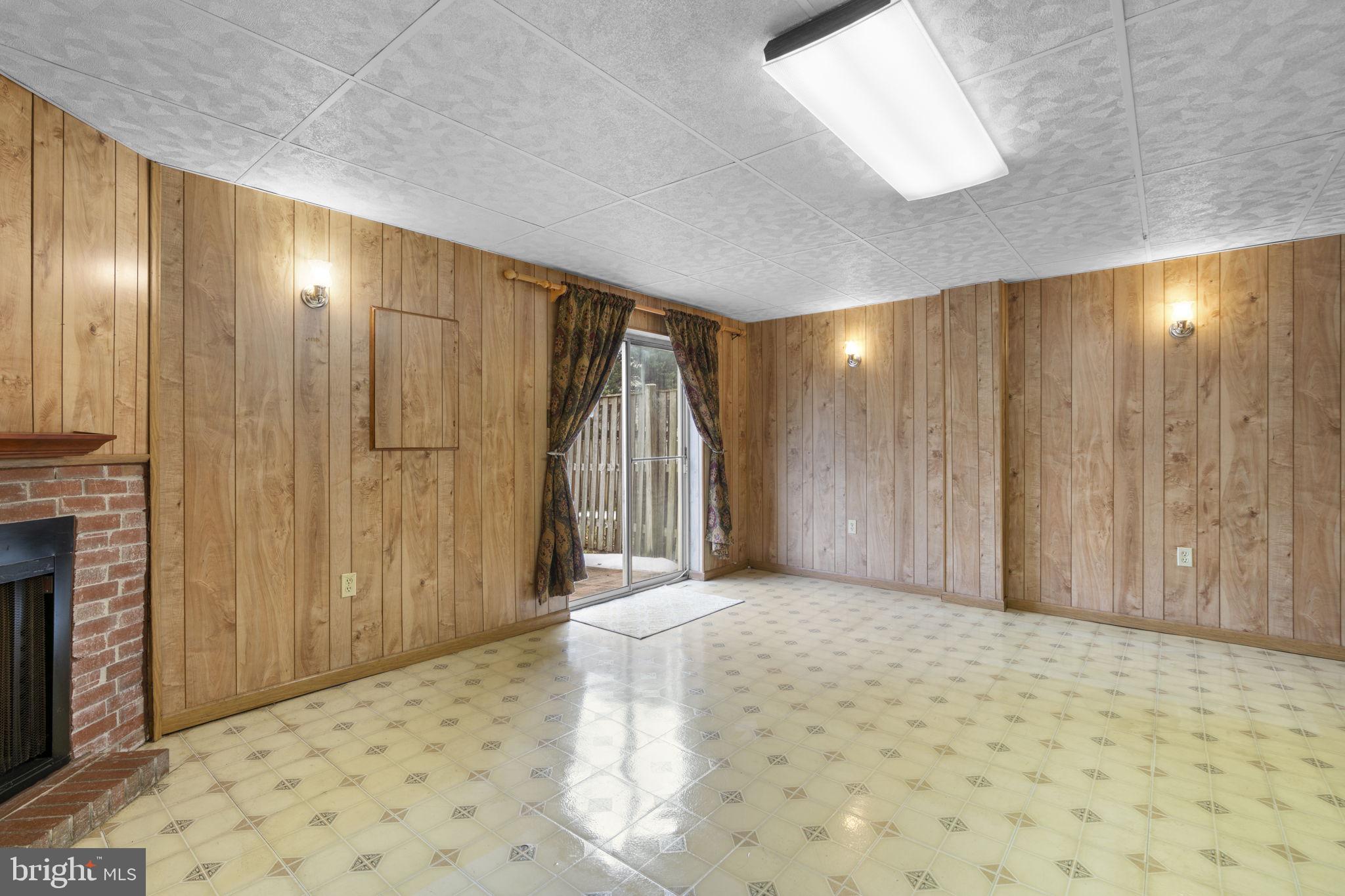 GLEN ORA - PLAT 9 - Residential