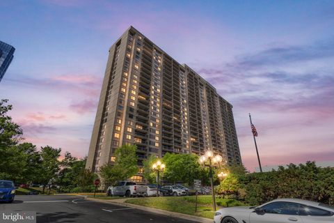 Photo of 3701 S George Mason Drive #2518N, FALLS CHURCH, VA 22041 (MLS # VAFX2303344)