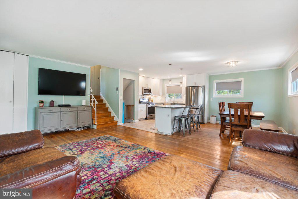 YORK MANOR - Residential