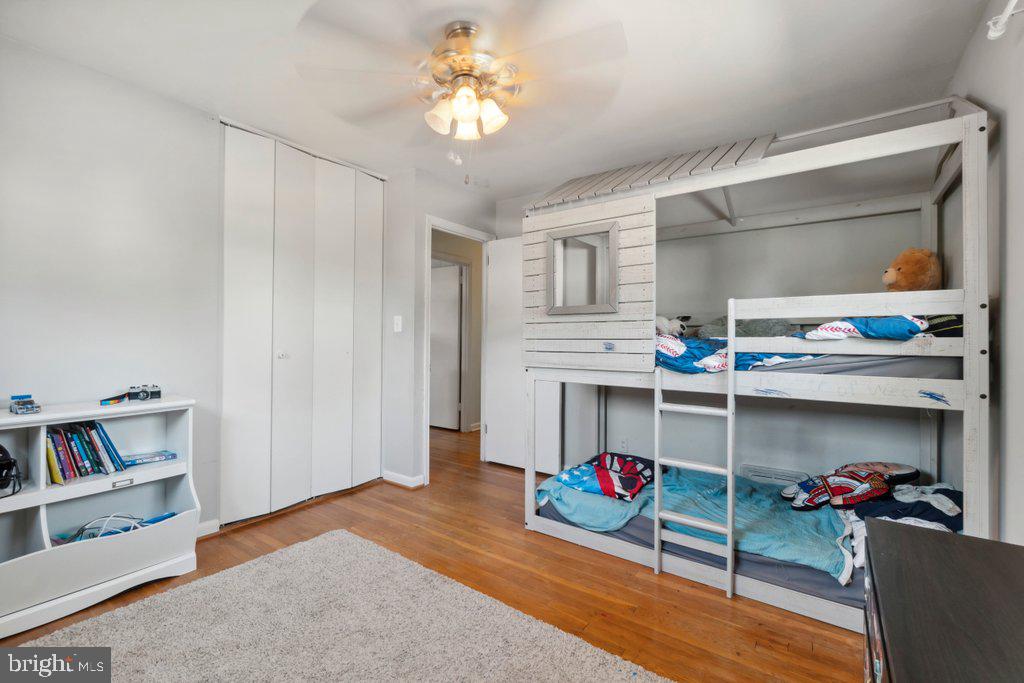 YORK MANOR - Residential