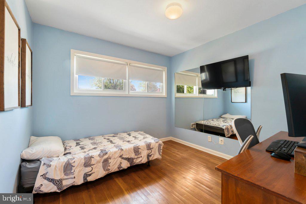 YORK MANOR - Residential