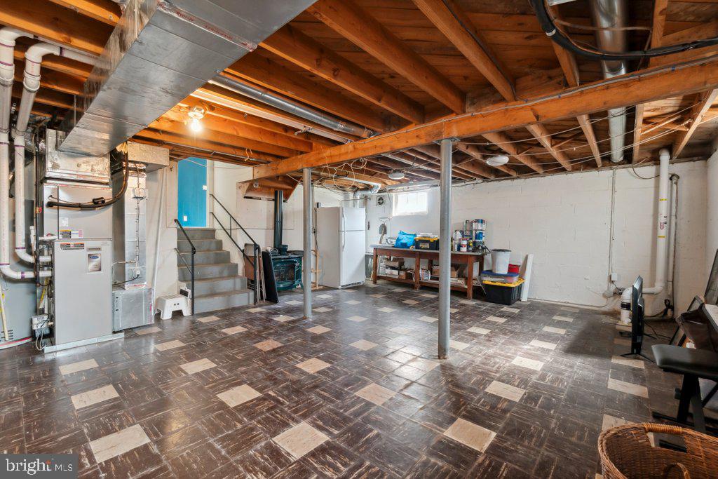 YORK MANOR - Residential