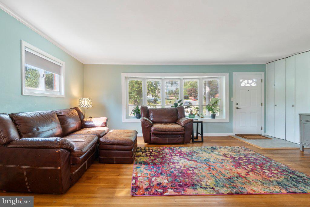 YORK MANOR - Residential