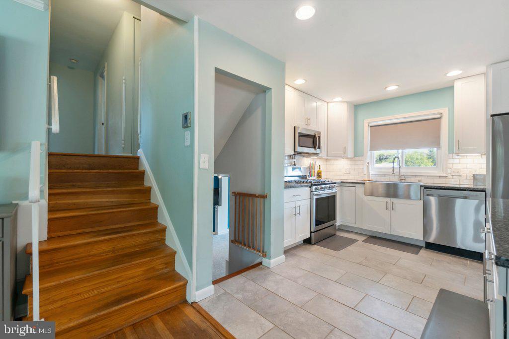 YORK MANOR - Residential