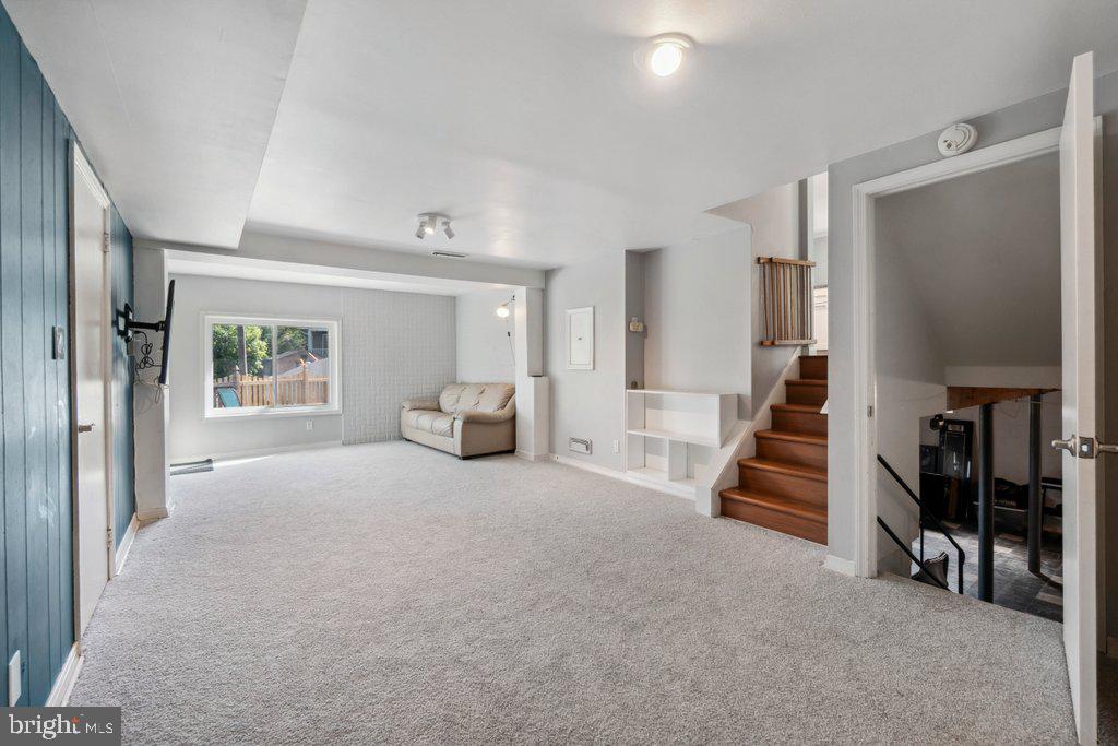 YORK MANOR - Residential