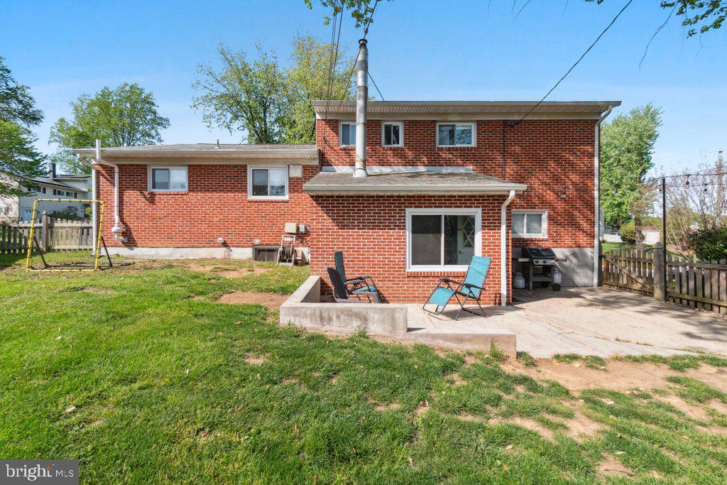 YORK MANOR - Residential