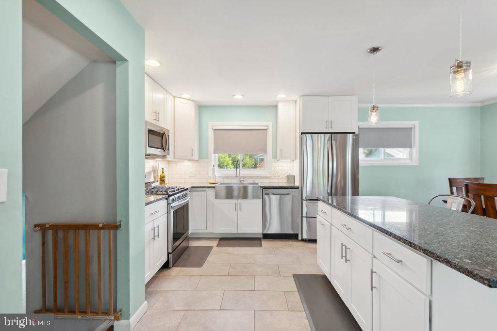 YORK MANOR - Residential