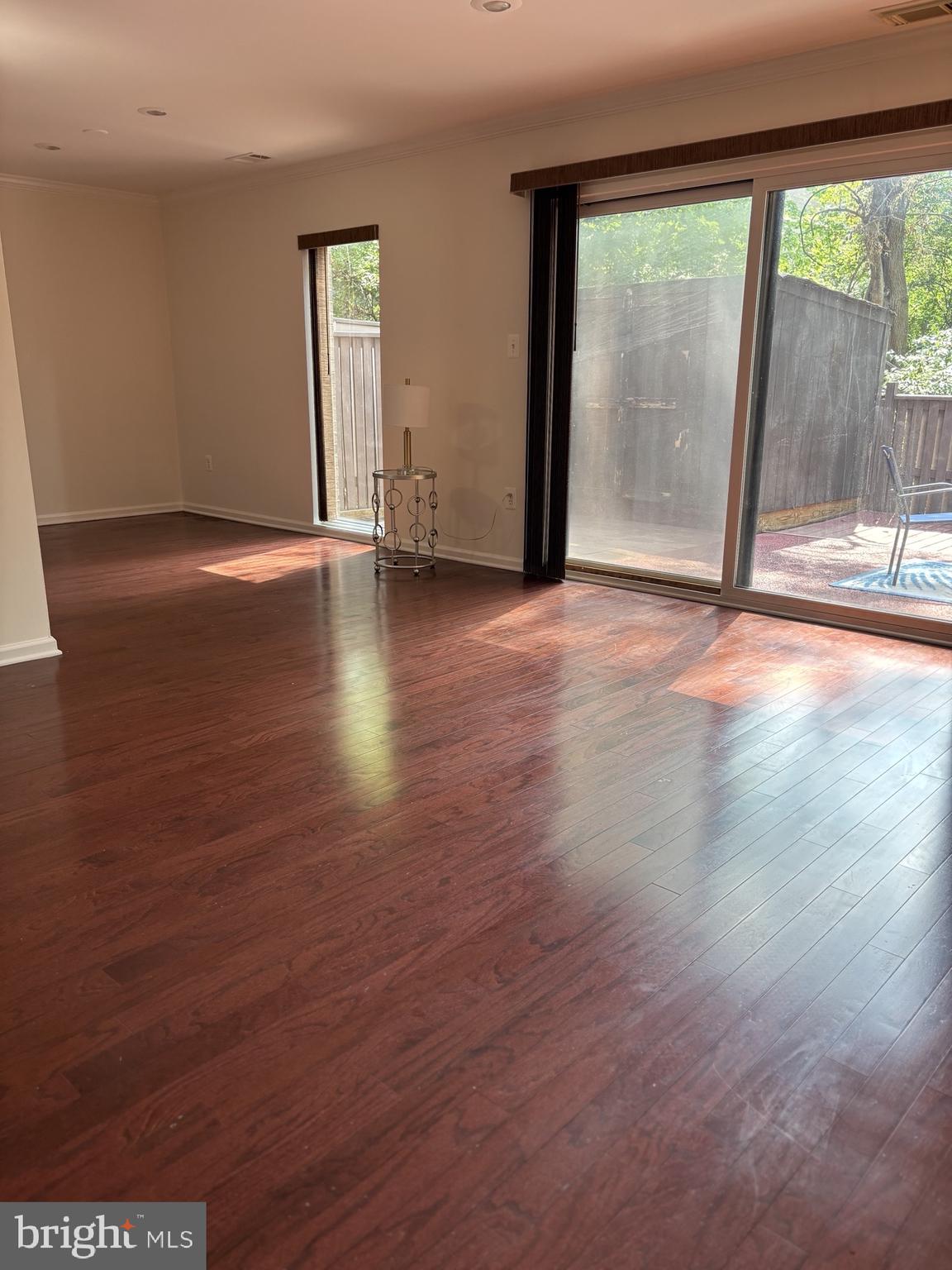 1833 IVY OAK SQUARE 49