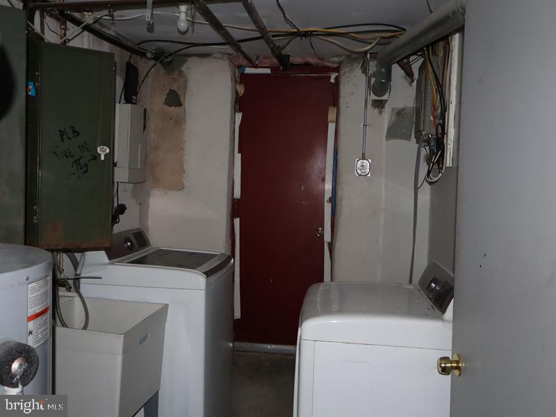 WEST OAK LANE - Residential