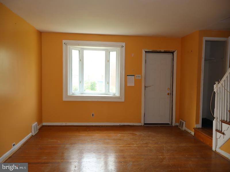 WEST OAK LANE - Residential