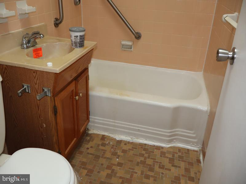 WEST OAK LANE - Residential