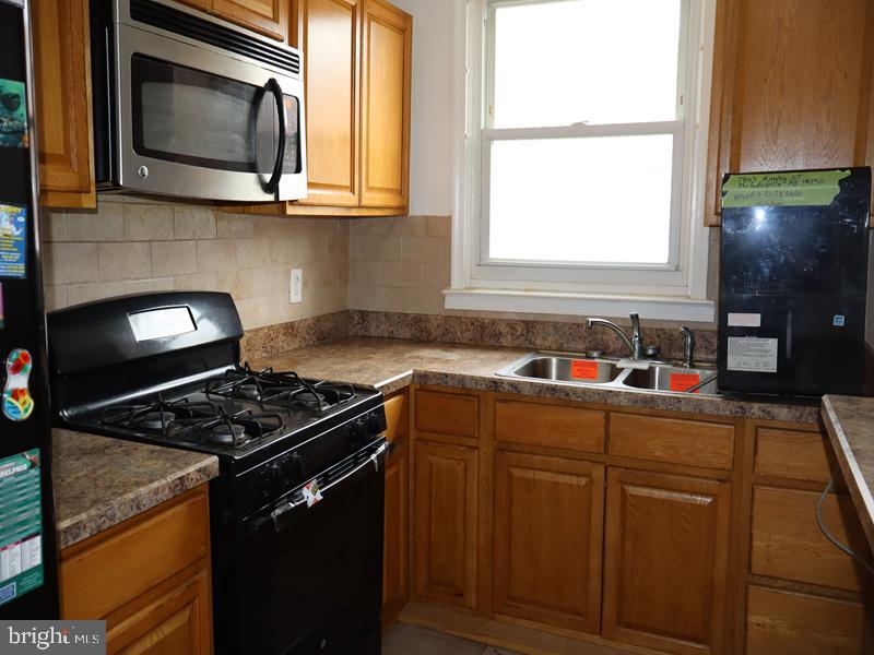 WEST OAK LANE - Residential