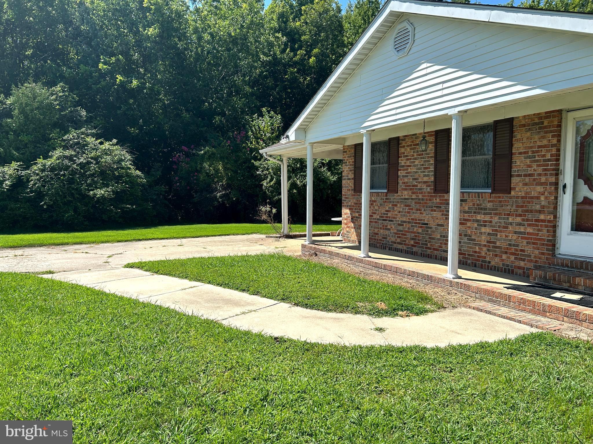 CHRIST ROCK - Residential