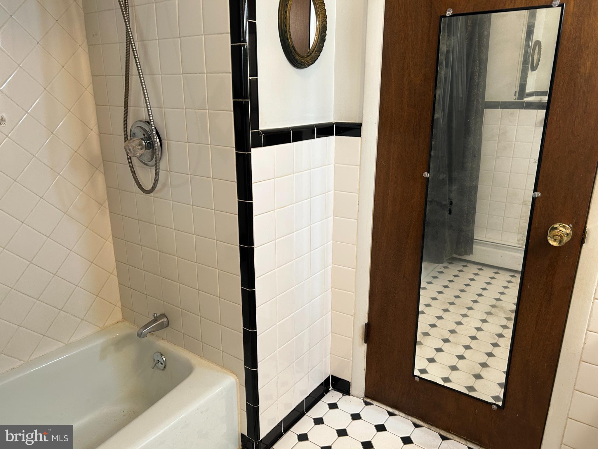 CHRIST ROCK - Residential