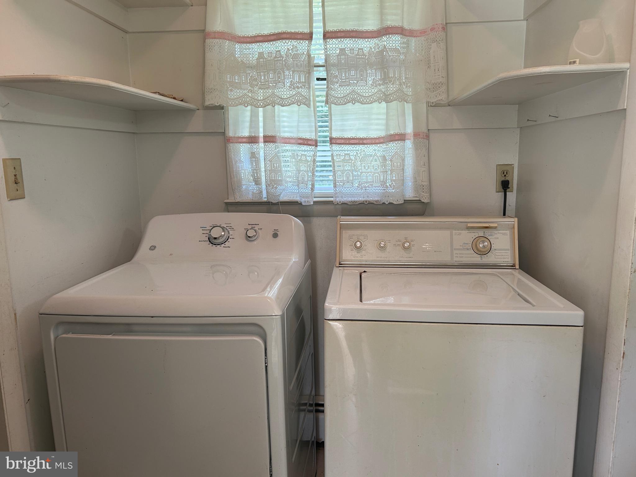 CHRIST ROCK - Residential