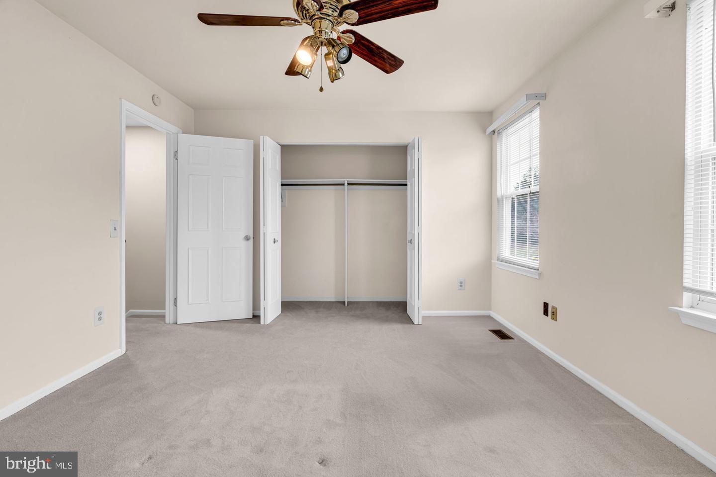 LONDON TOWN WEST - Residential Lease