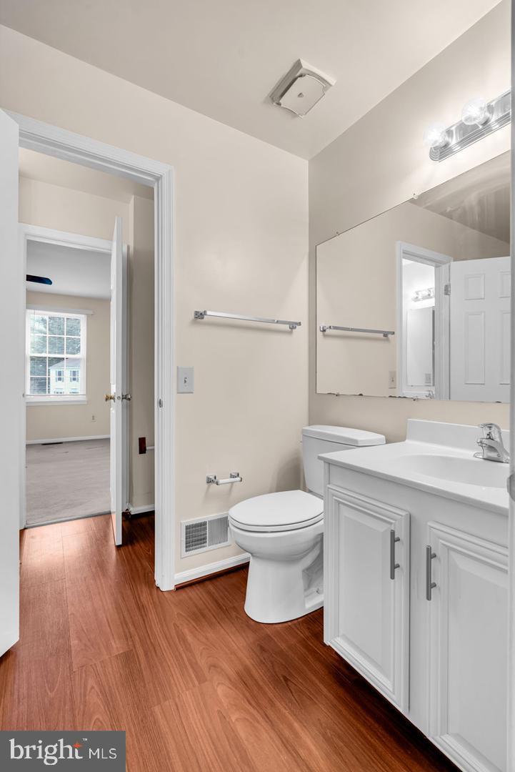 LONDON TOWN WEST - Residential Lease