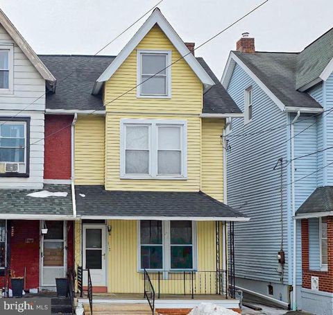 Photo of 144 S 6th Street, COLUMBIA, PA 17512 (MLS # PALA2083470)