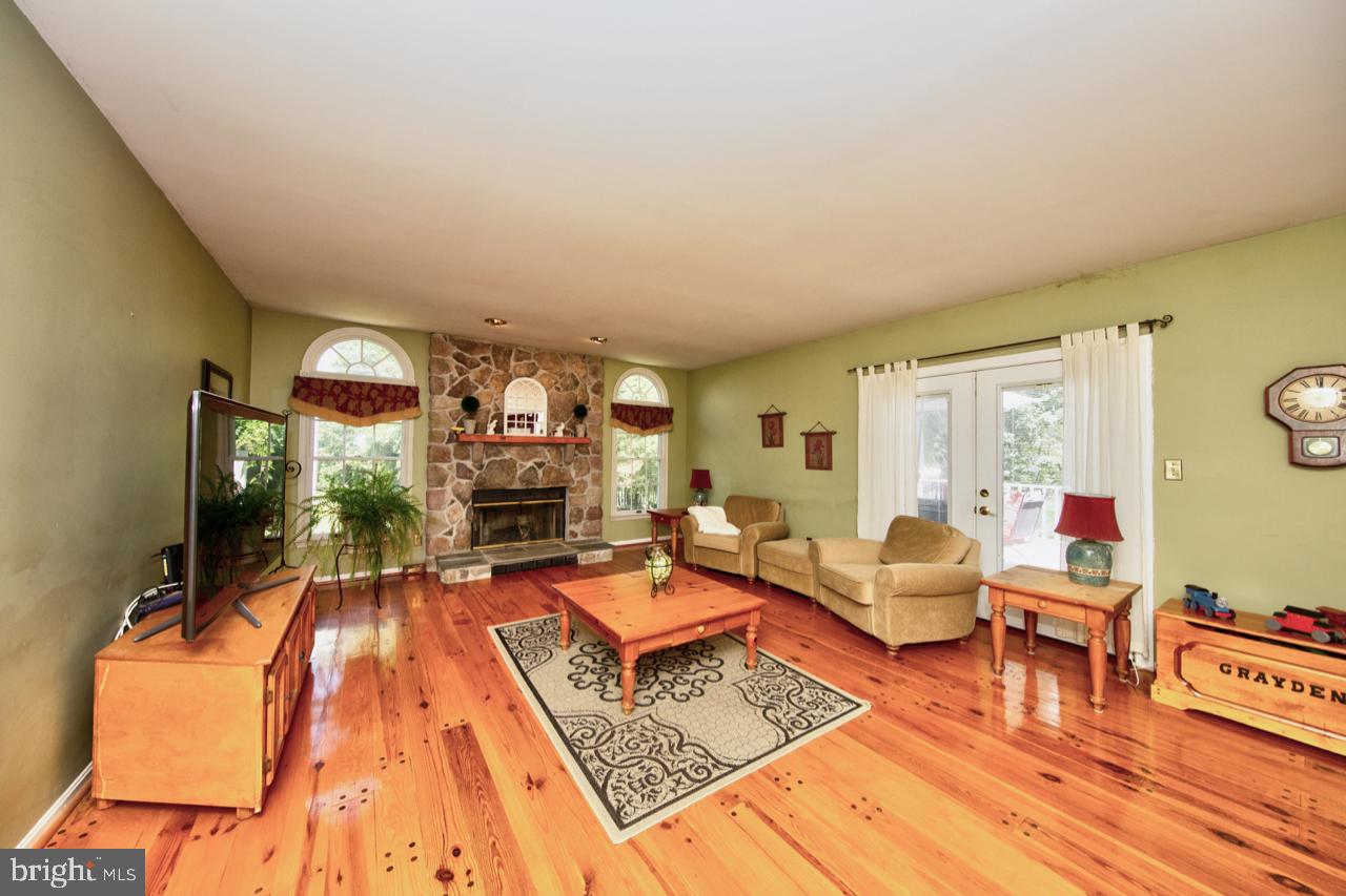 WOODLAND RUN - Residential