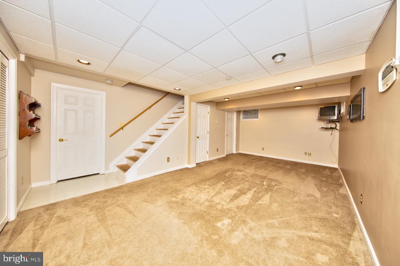 WOODLAND RUN - Residential