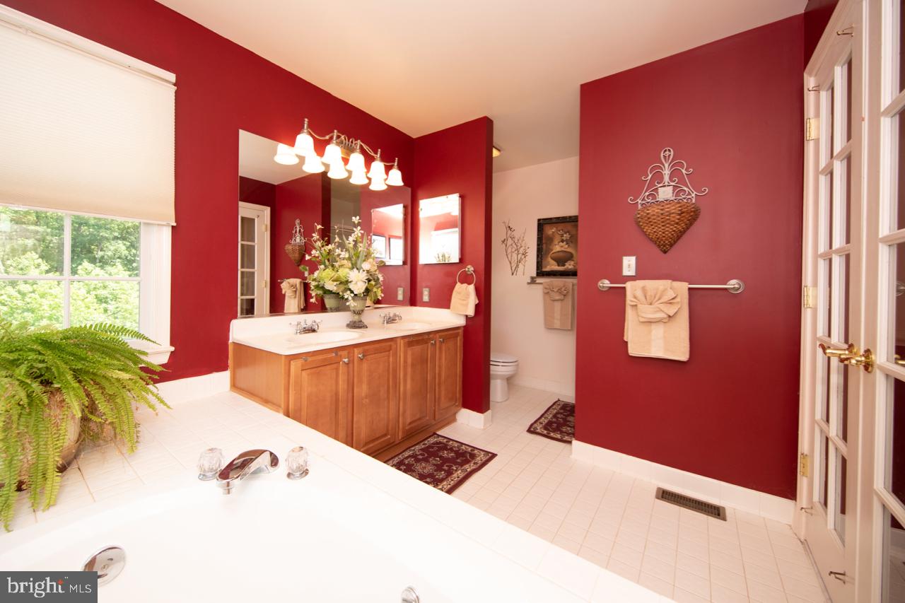 WOODLAND RUN - Residential