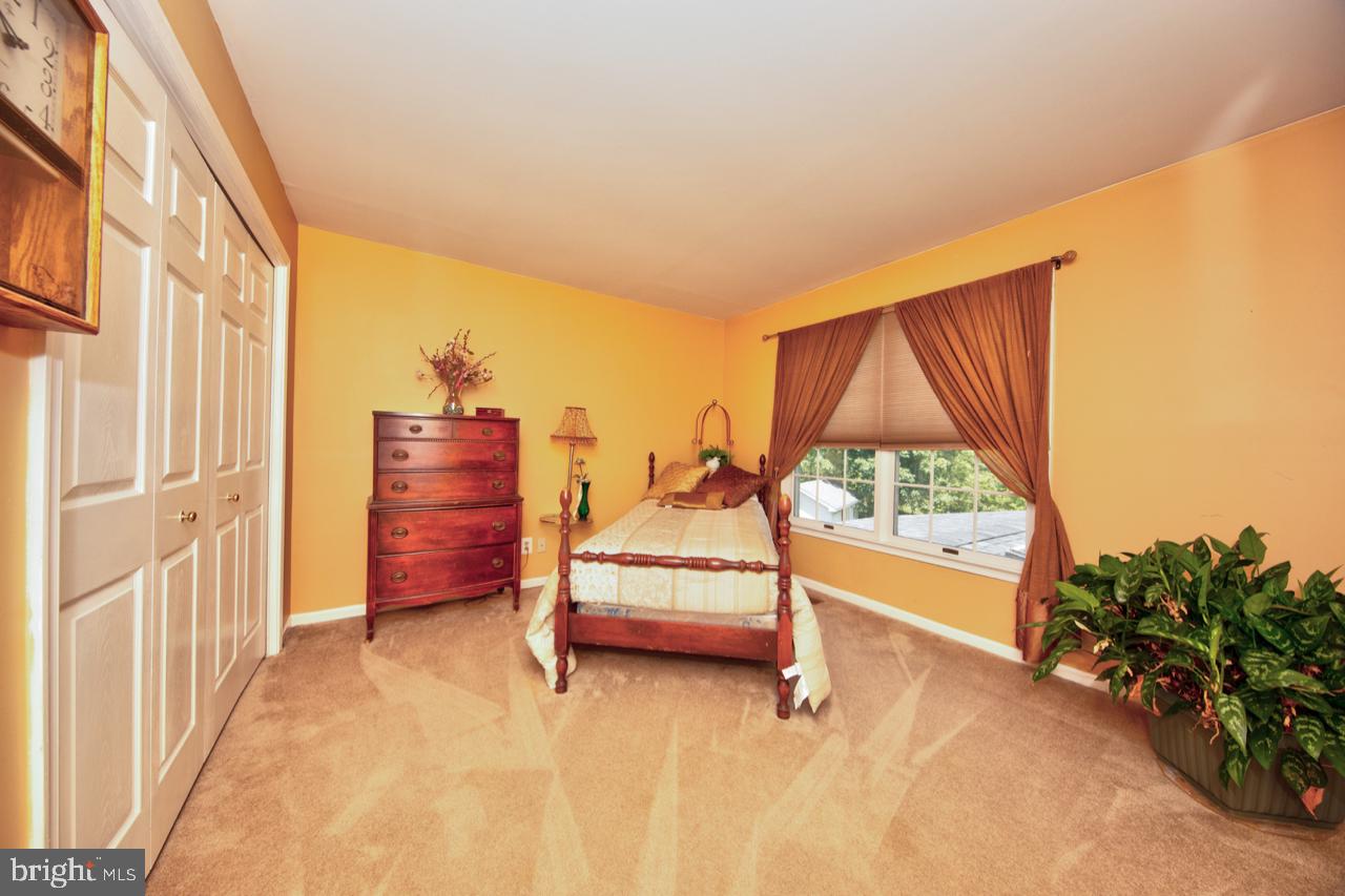 WOODLAND RUN - Residential