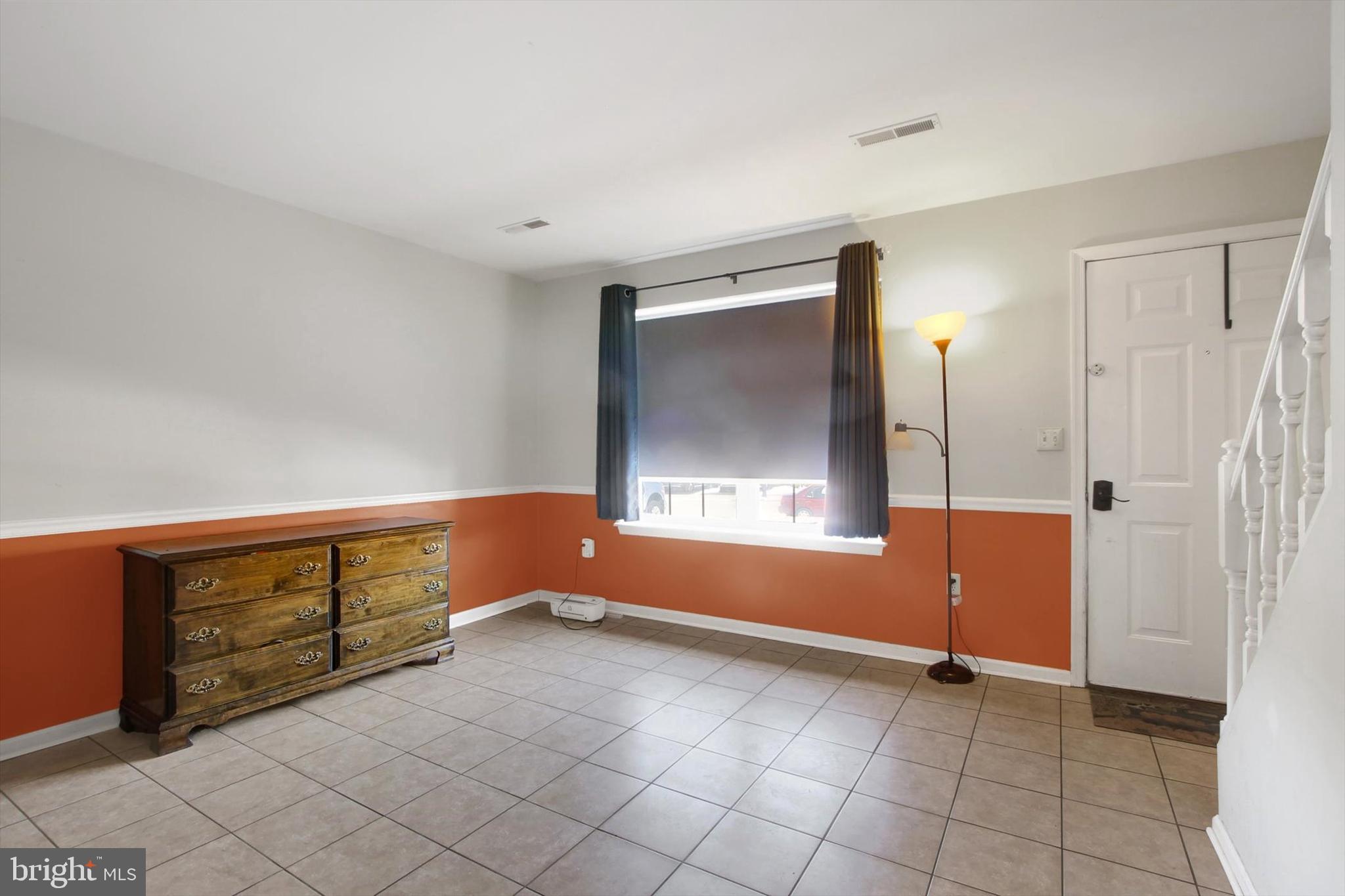 3332 GLEN HOLLOW DRIVE