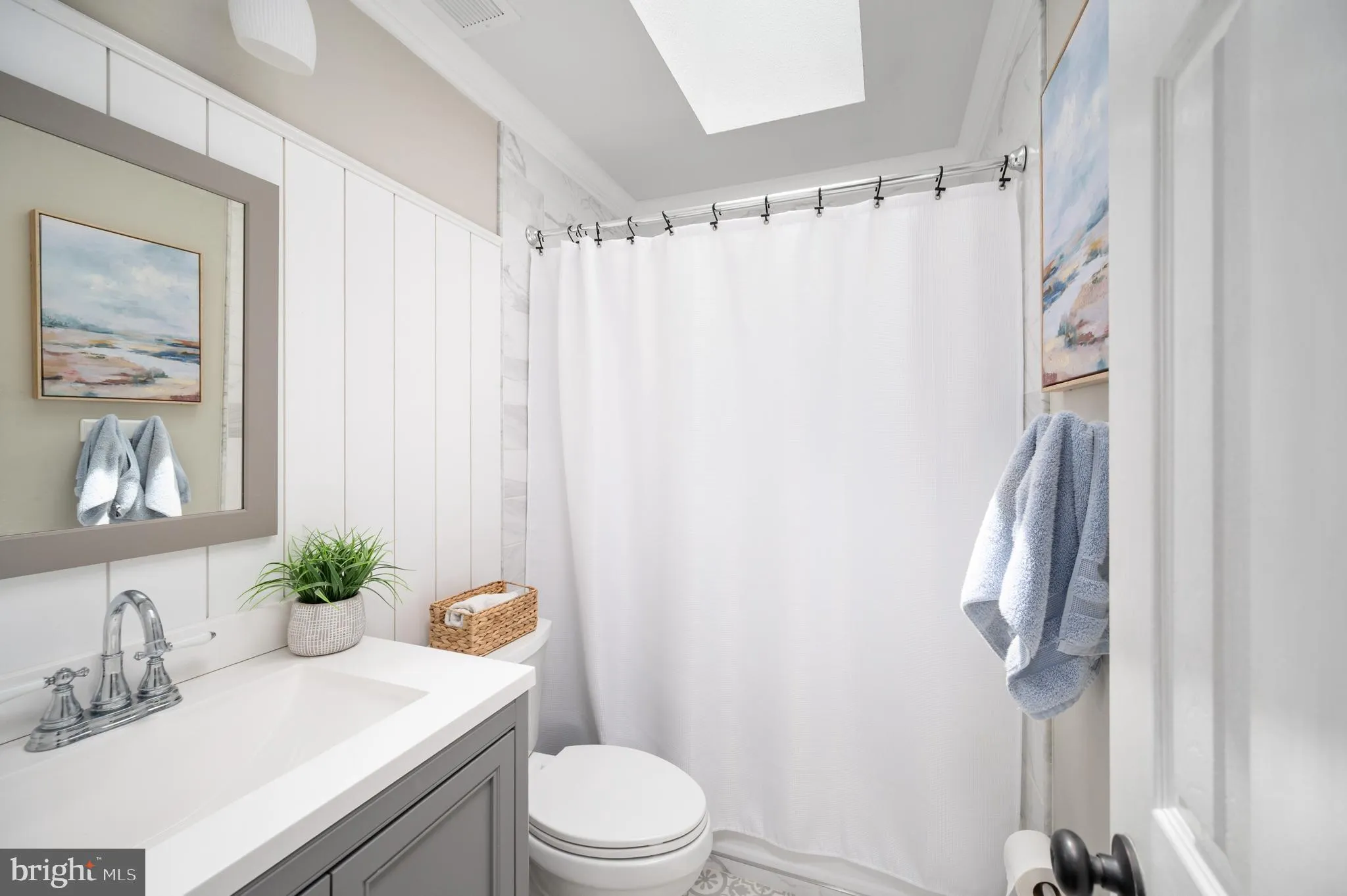 Fairfax Station, Virginia 22039, United States, 4 Bedrooms Bedrooms, ,3 BathroomsBathrooms,Residential,Pending,149066