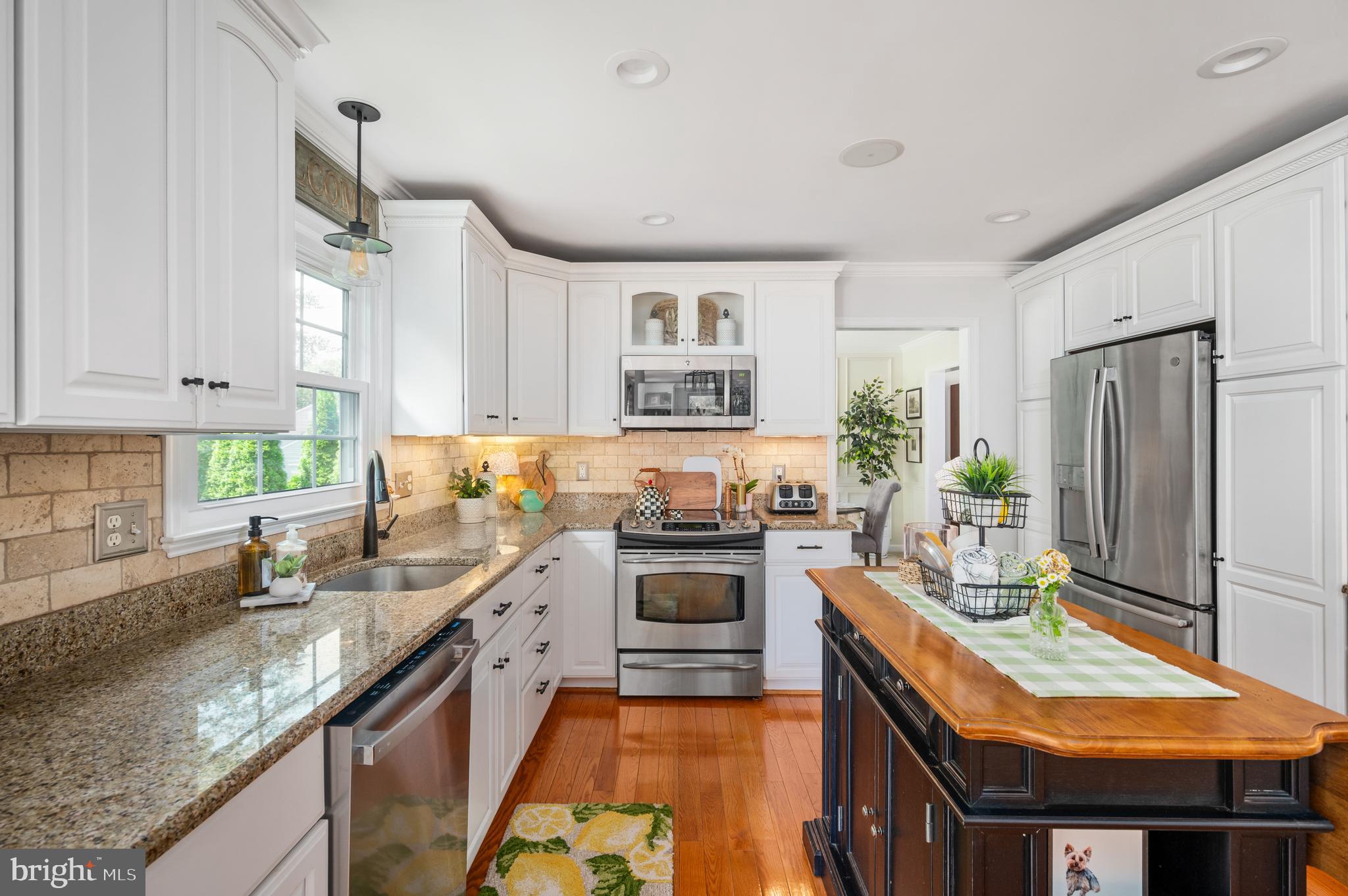 8058 OAK CREST LANE