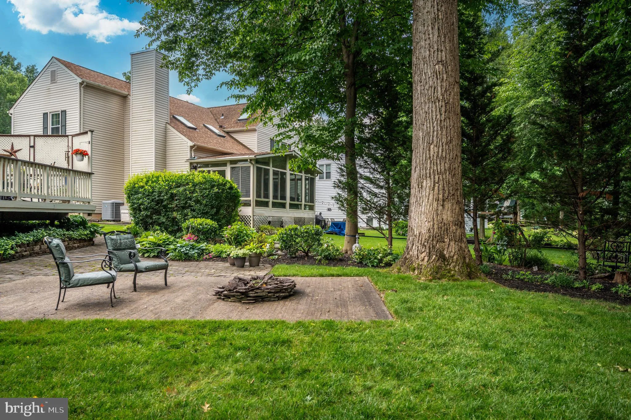 Fairfax Station, Virginia 22039, United States, 4 Bedrooms Bedrooms, ,3 BathroomsBathrooms,Residential,Pending,149066