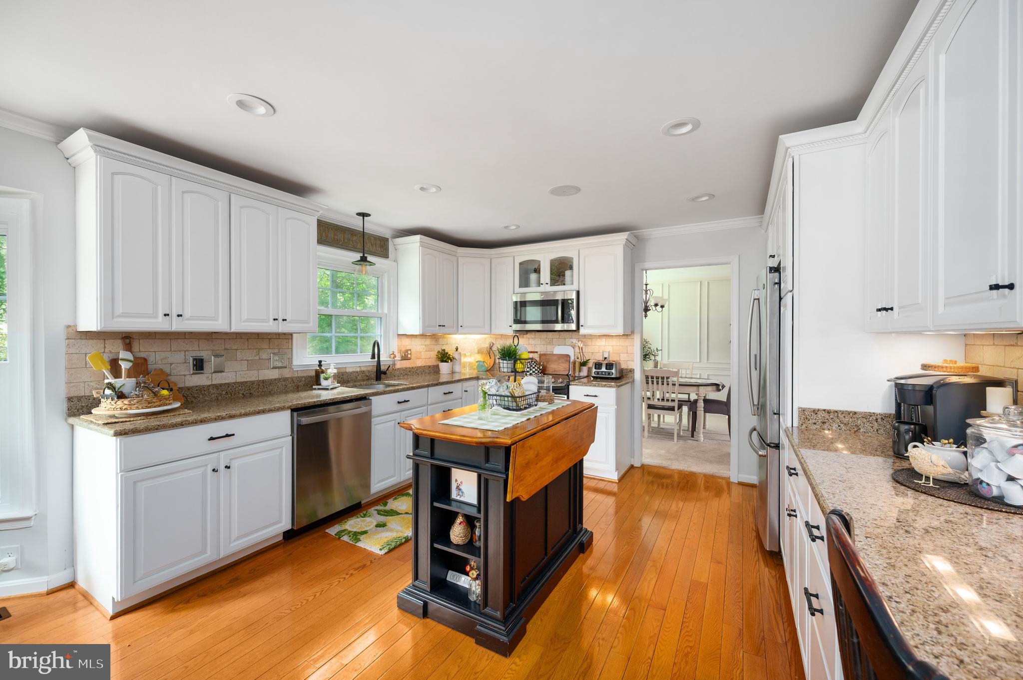 8058 OAK CREST LANE