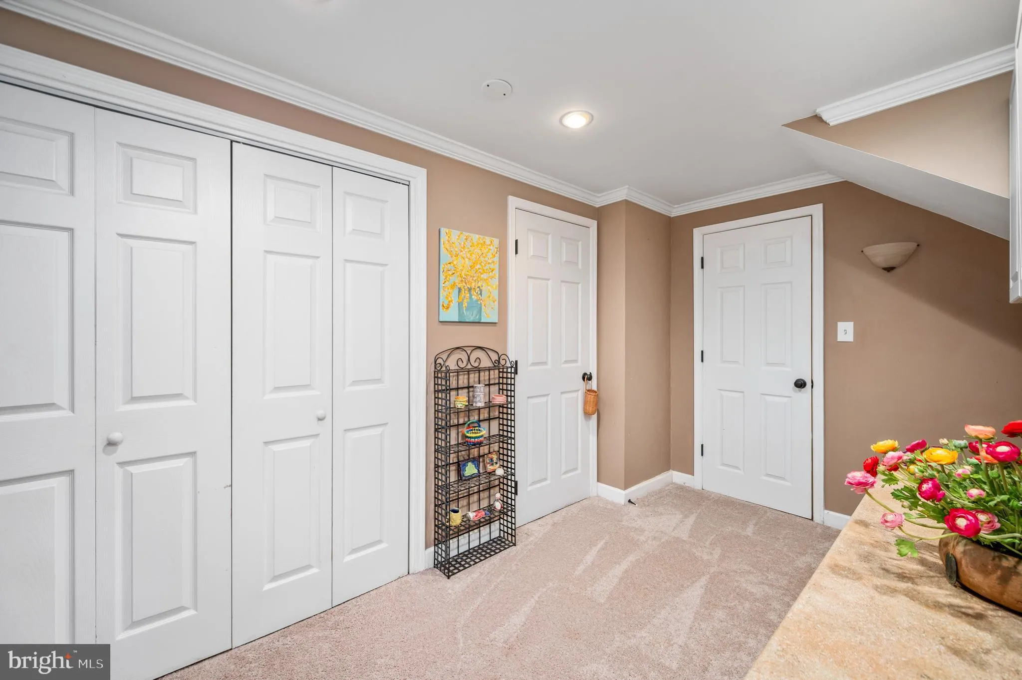 Fairfax Station, Virginia 22039, United States, 4 Bedrooms Bedrooms, ,3 BathroomsBathrooms,Residential,Pending,149066