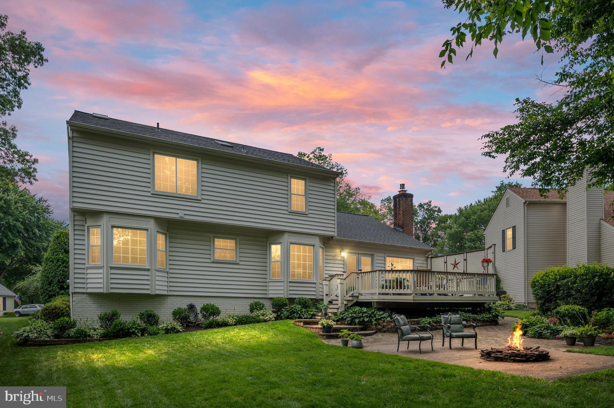 8058 OAK CREST LANE