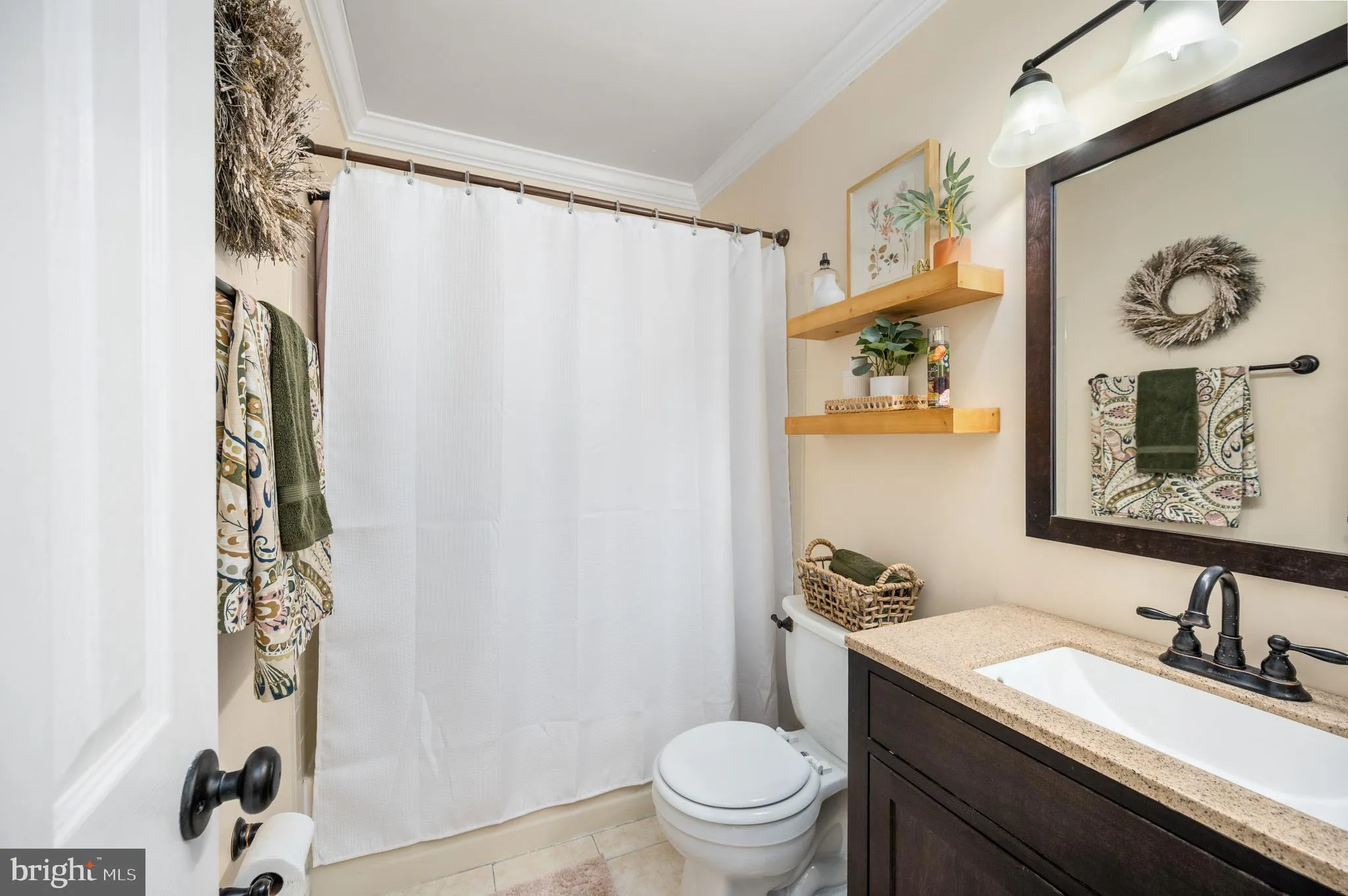 Fairfax Station, Virginia 22039, United States, 4 Bedrooms Bedrooms, ,3 BathroomsBathrooms,Residential,Pending,149066