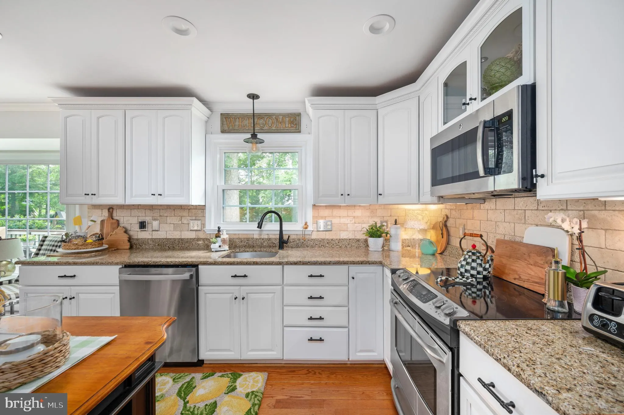 Fairfax Station, Virginia 22039, United States, 4 Bedrooms Bedrooms, ,3 BathroomsBathrooms,Residential,Pending,149066