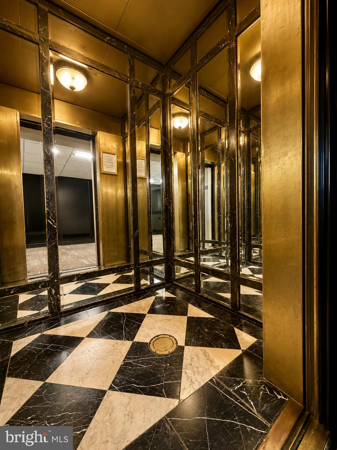 MOUNT VERNON PLACE HISTORIC DISTRICT - Commercial Sale