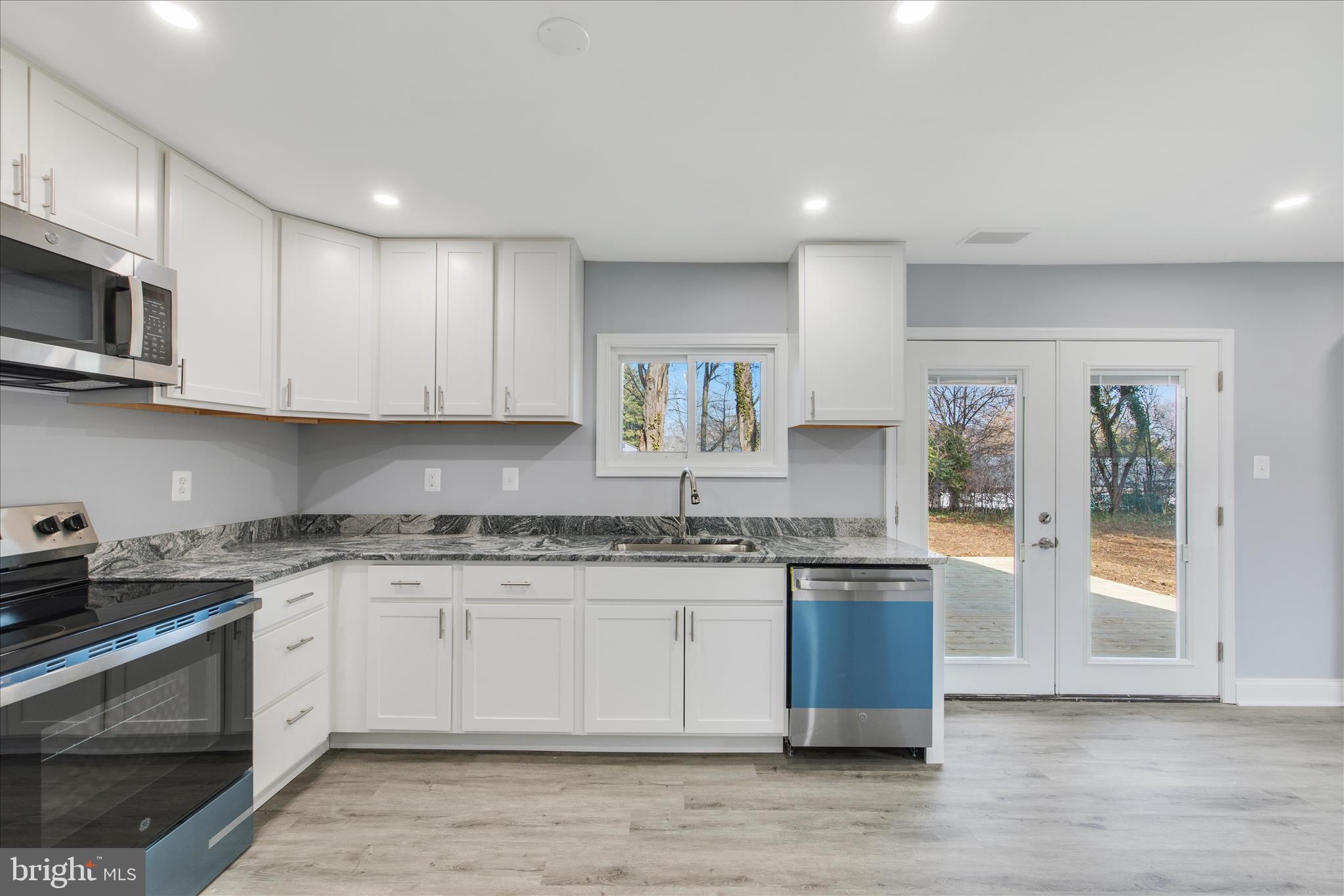 POINTER RIDGE - Residential