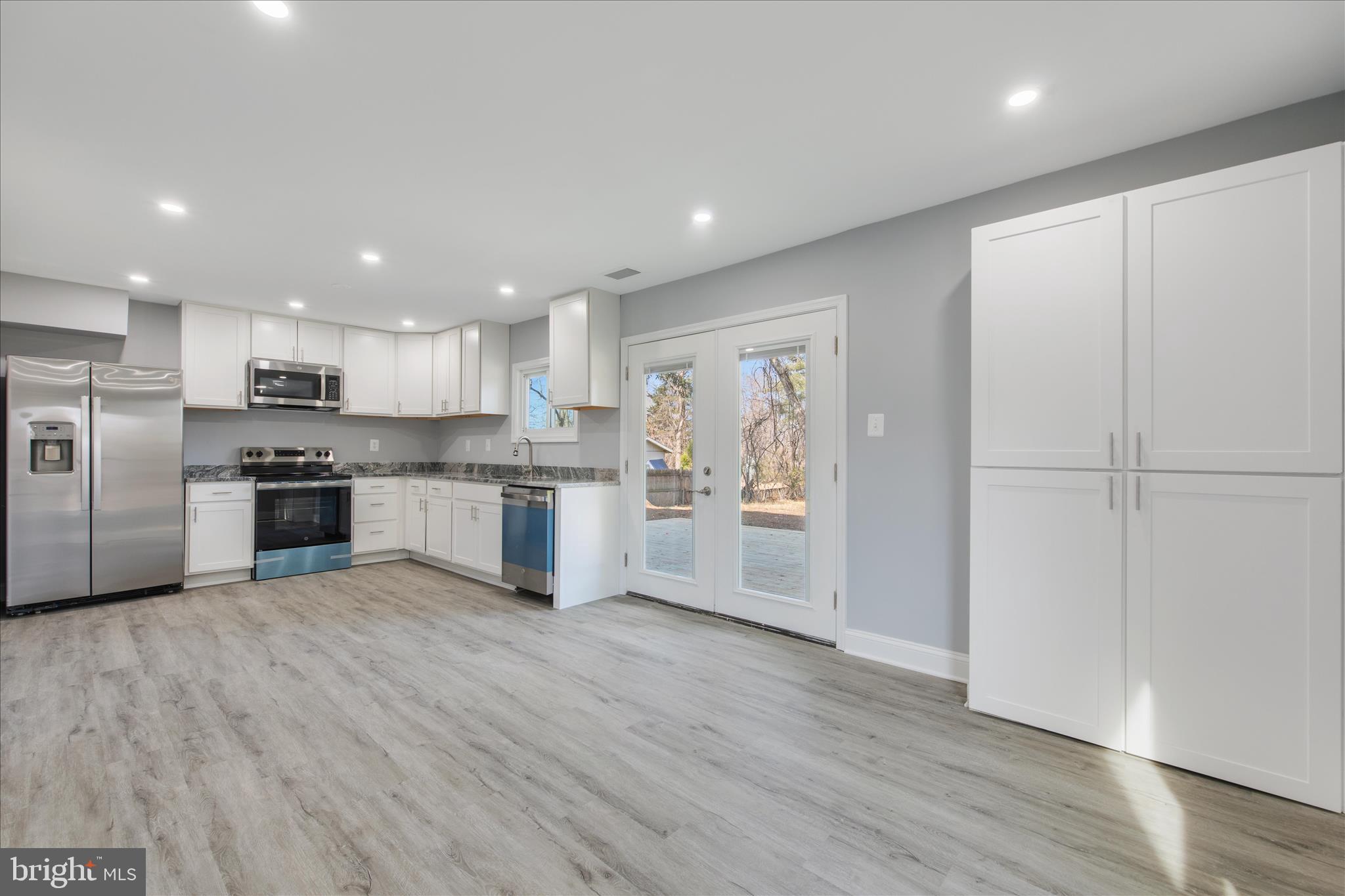 POINTER RIDGE - Residential