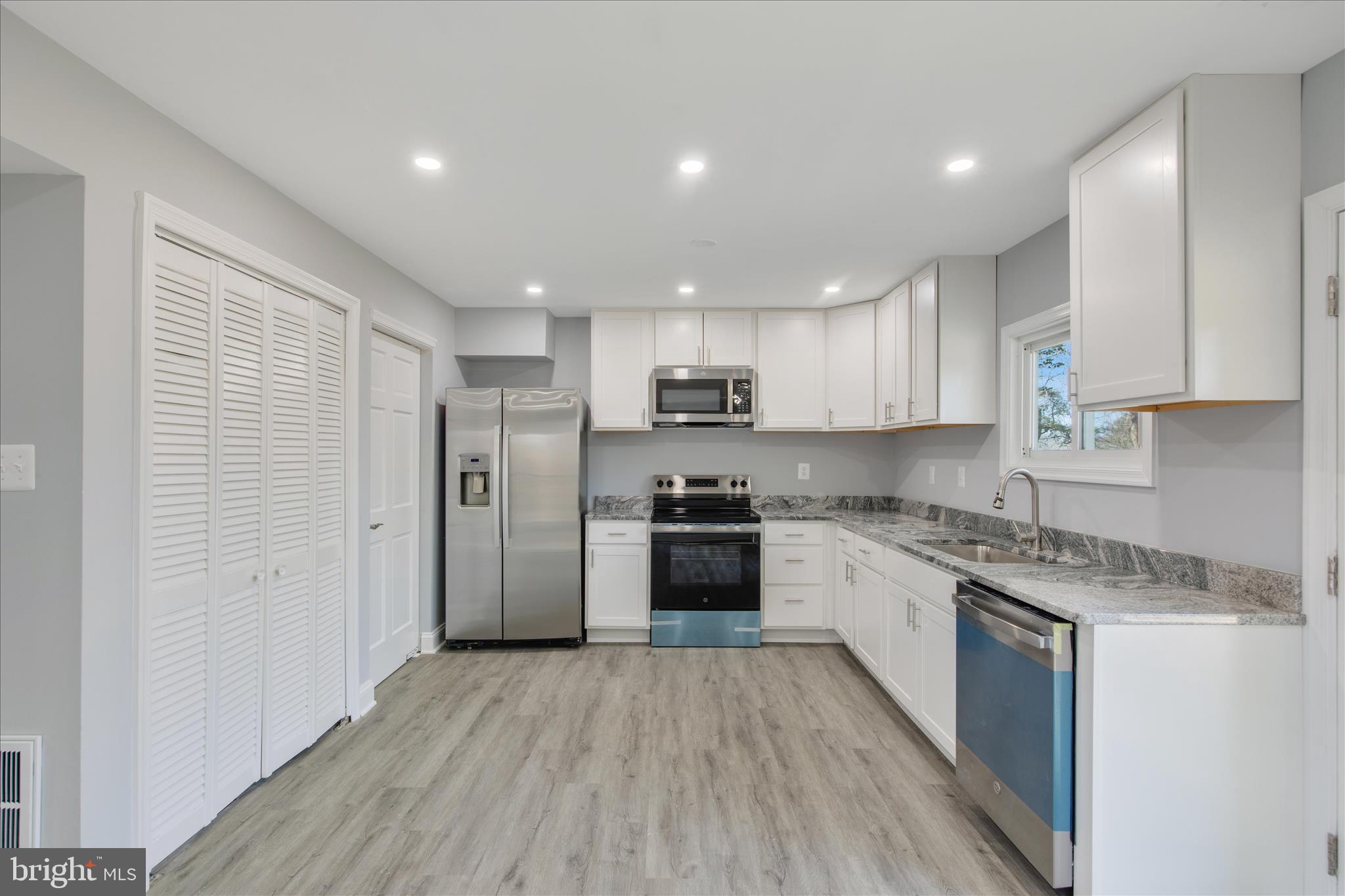 POINTER RIDGE - Residential