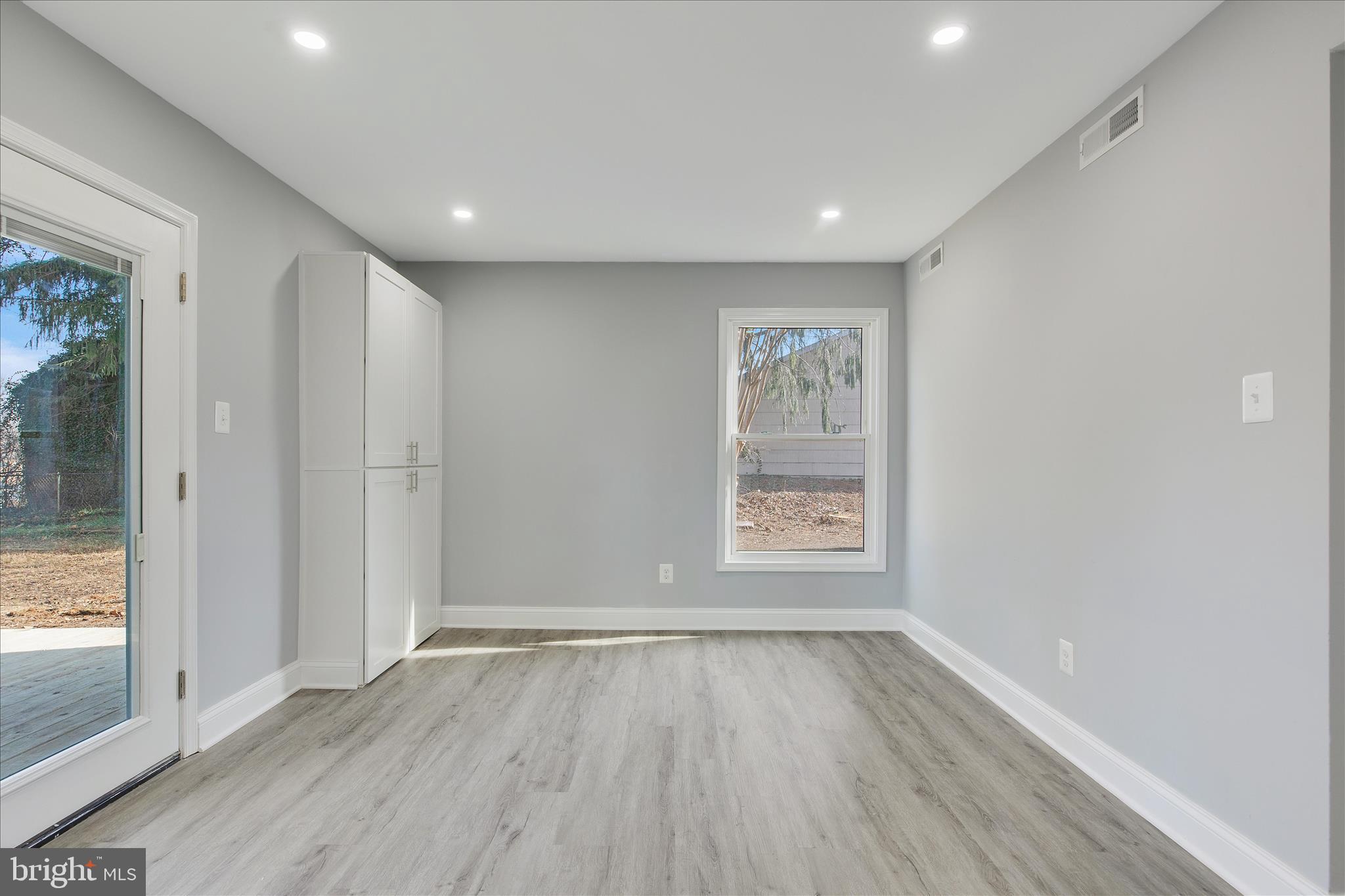 POINTER RIDGE - Residential